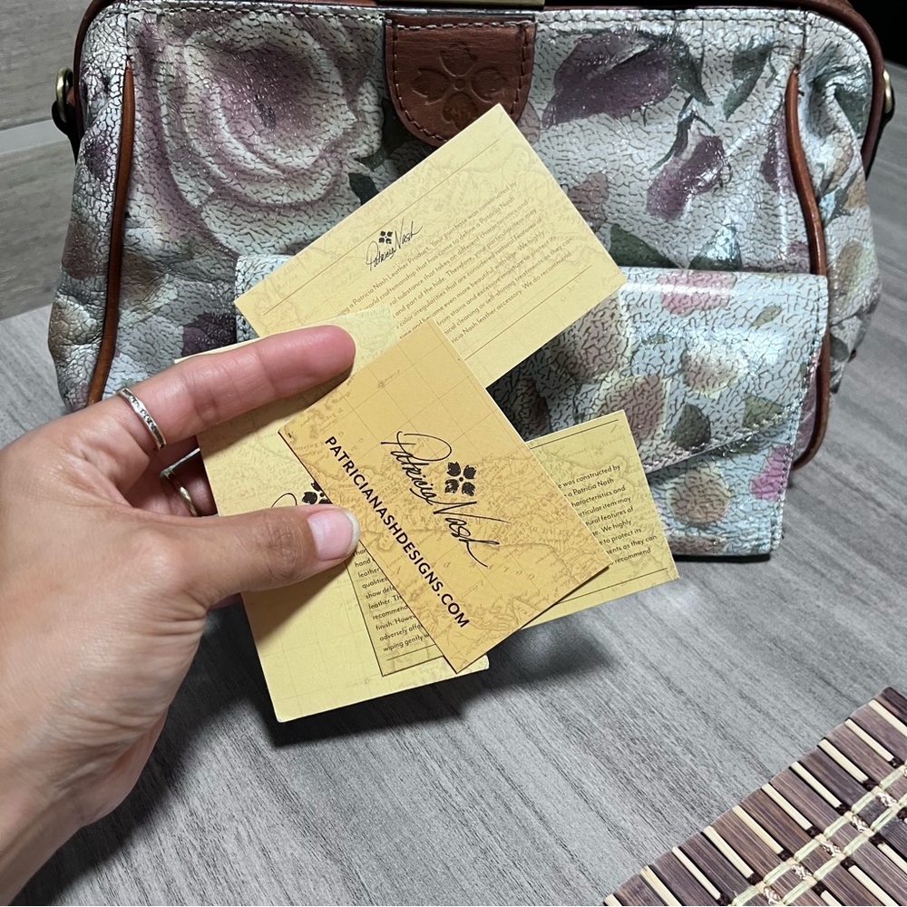 EUC Patricia Nash Crackled Rose Garden Gracchi Satchel & Matching Aprilia Wallet - Picture 11 of 11